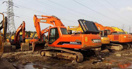 南寧工程機械租賃市場解析 挖掘機出租價格與防腐防銹工程的重要性